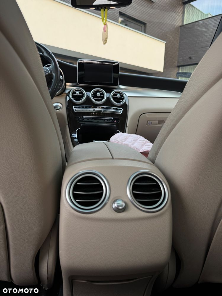 Mercedes-Benz GLC - 11