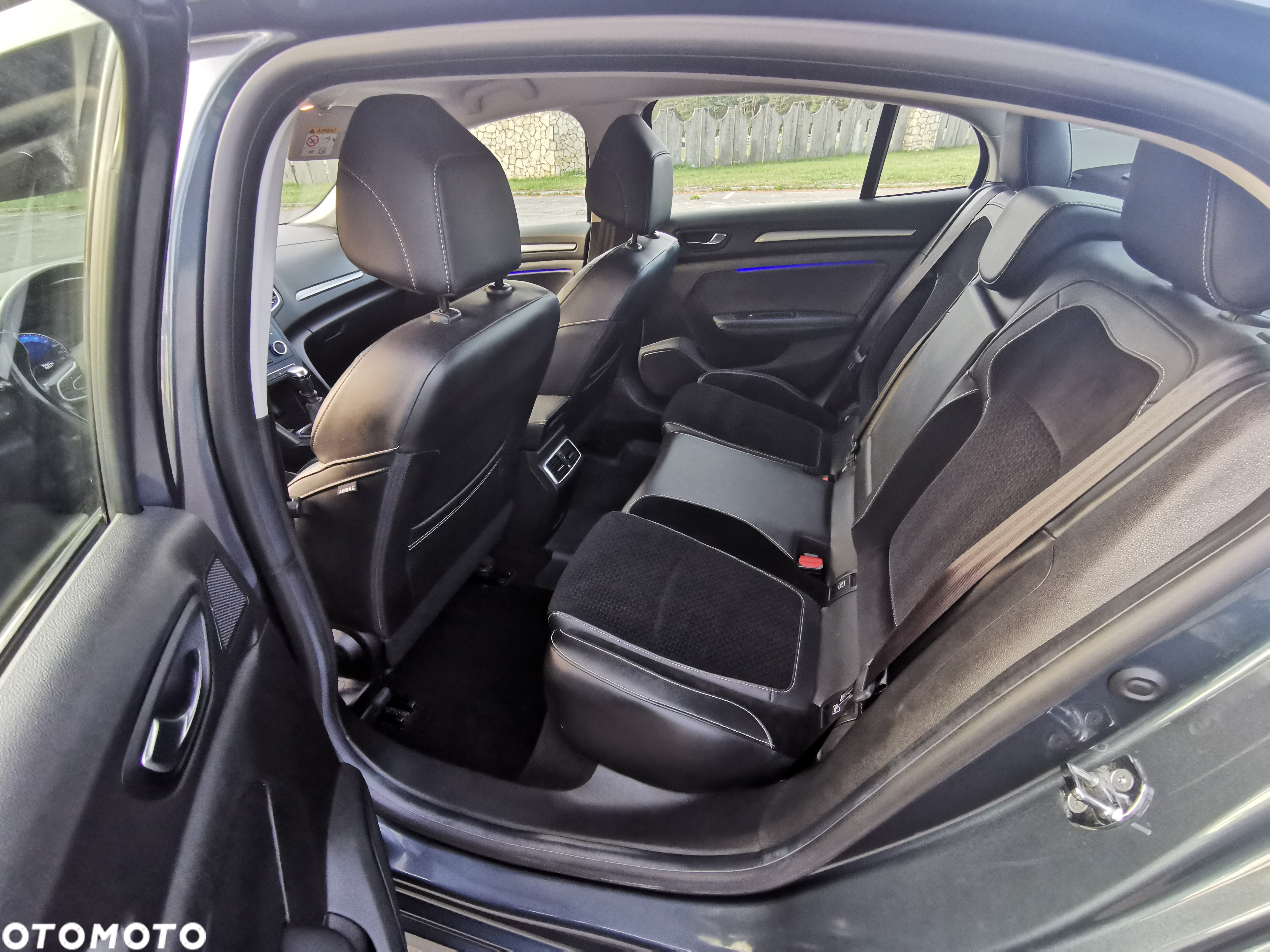 Renault Megane 1.5 Blue dCi Intens - 13