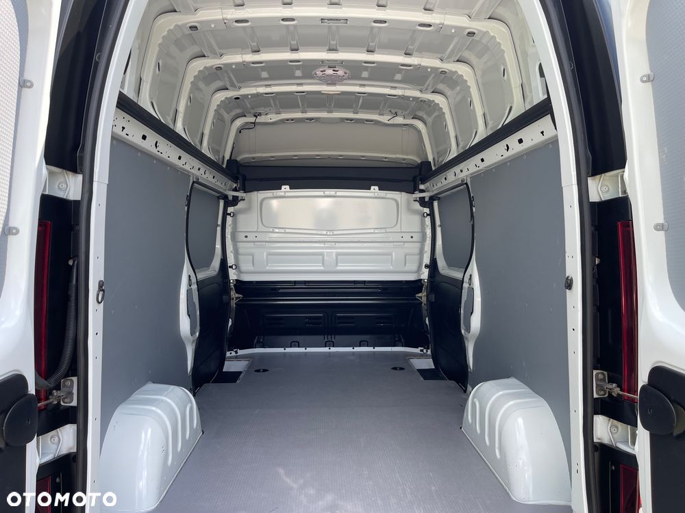 Renault Trafic - 34