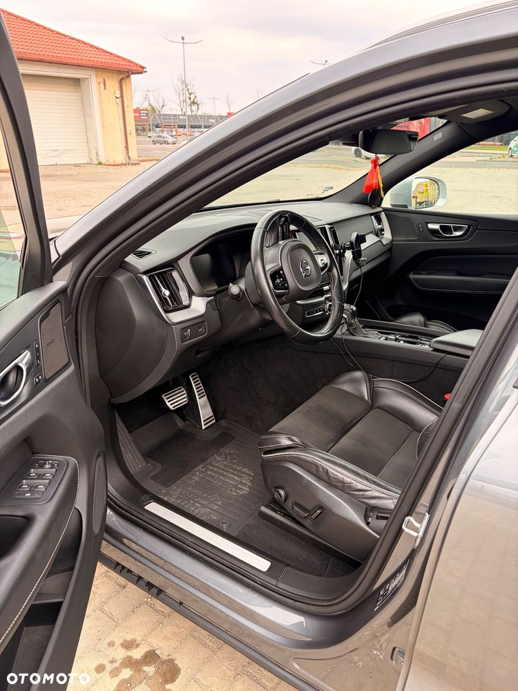 Volvo XC 60 T5 AWD R-Design - 7