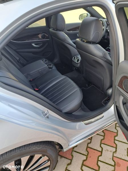 Mercedes-Benz Klasa E 220 d 4-Matic Business Edition 9G-TRONIC - 7