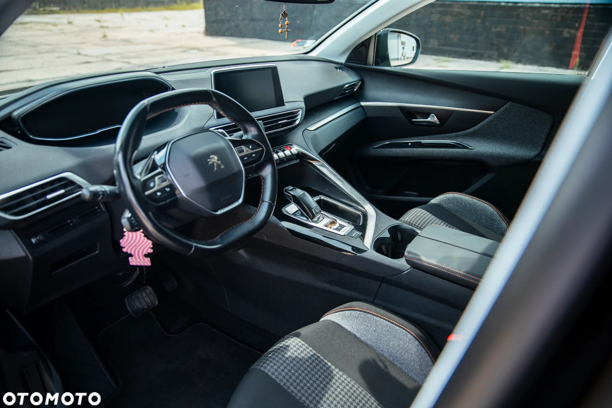 Peugeot 3008 1.6 BlueHDi Active S&S EAT6 - 29