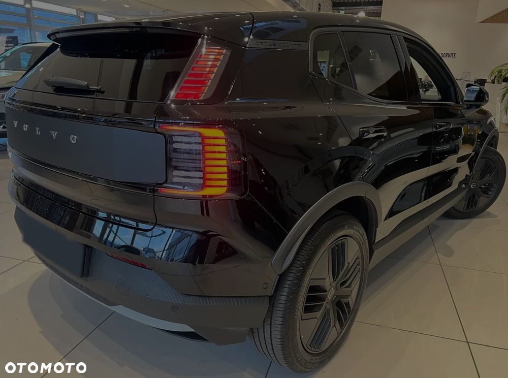 Volvo EX30 Twin Motor Performance AWD Cross Country Ultra - 11