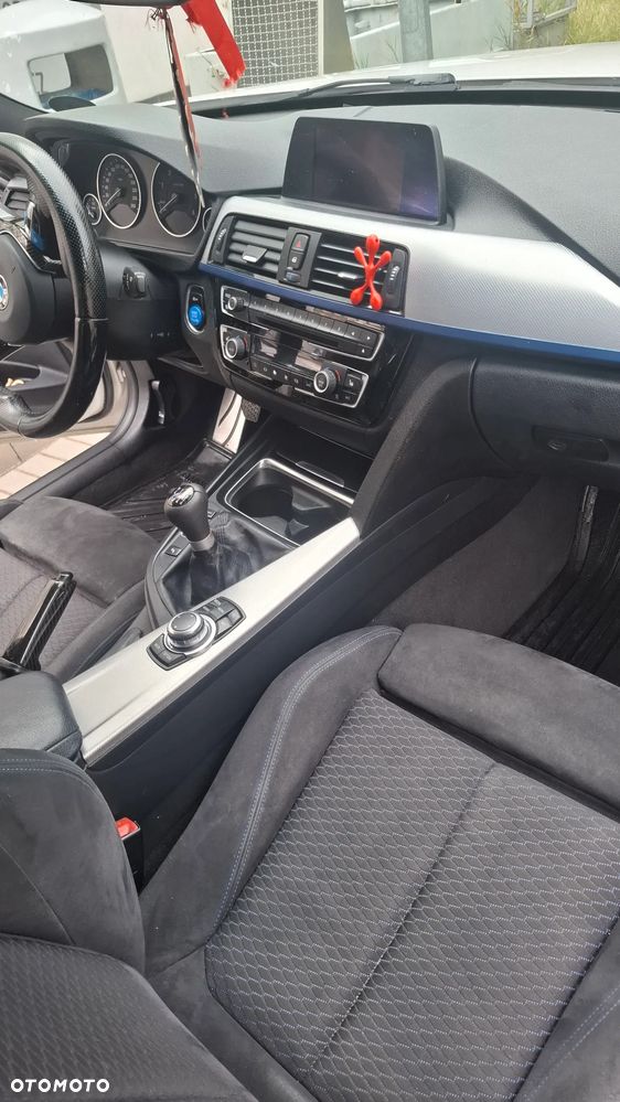 BMW Seria 3 318d - 12