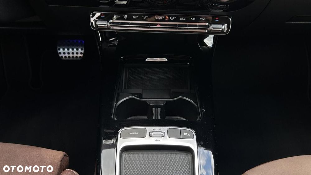 Mercedes-Benz CLA 180 mHEV AMG Line 7G-DCT - 21