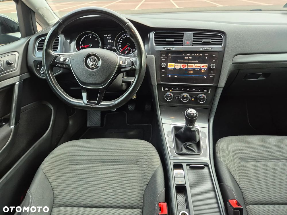Volkswagen Golf - 14