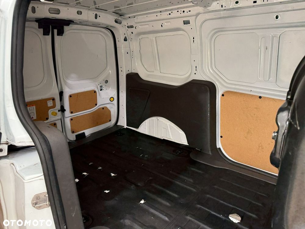 Ford Transit Connect - 13