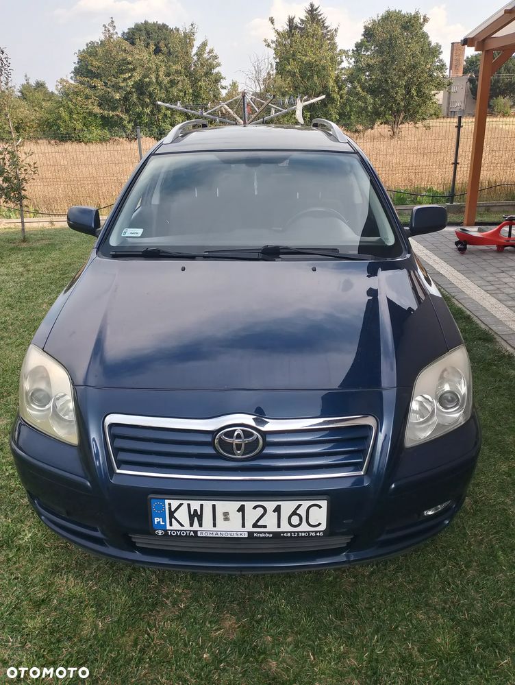 Toyota Avensis - 4