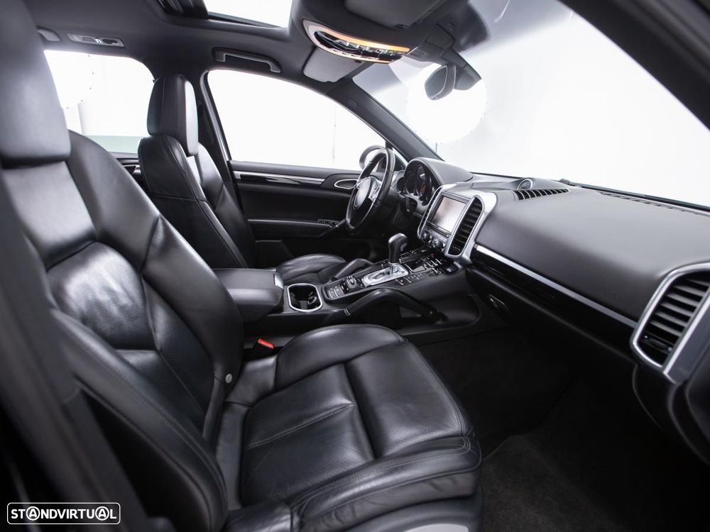Porsche Cayenne - 11