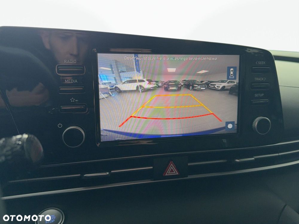 Hyundai Elantra - 26