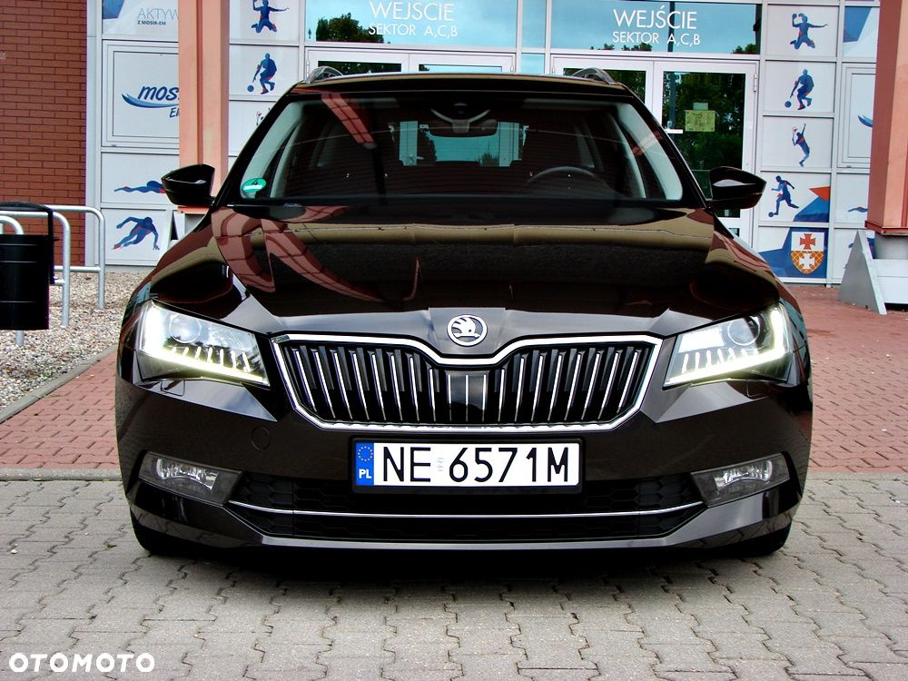 Skoda Superb 2.0 TDI DSG Style - 11