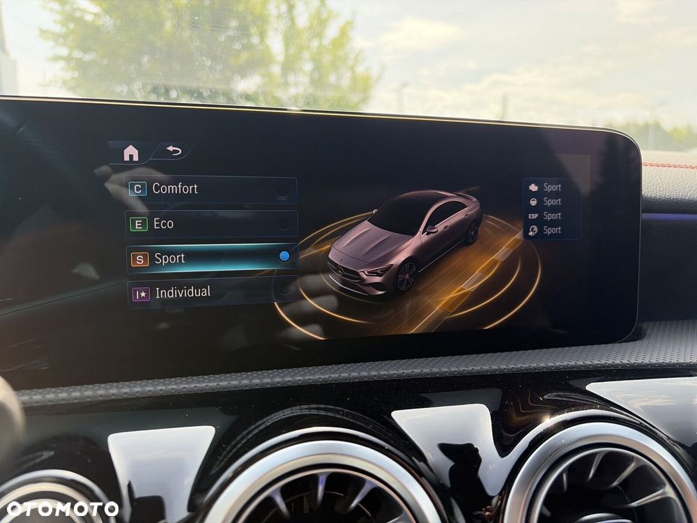 Mercedes-Benz CLA 200 AMG Line 7G-DCT - 26