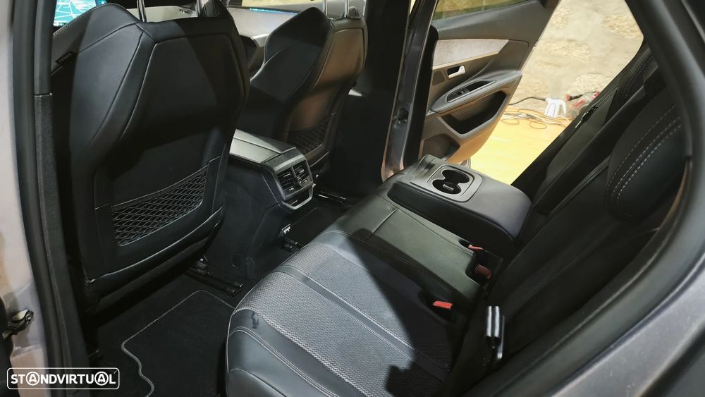 Peugeot 3008 1.6 Hybrid4 GT Line e-EAT8 - 24