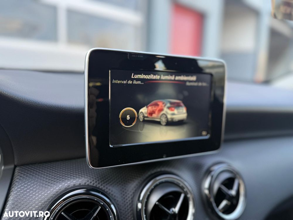 Mercedes-Benz A 160 7G-DCT - 22