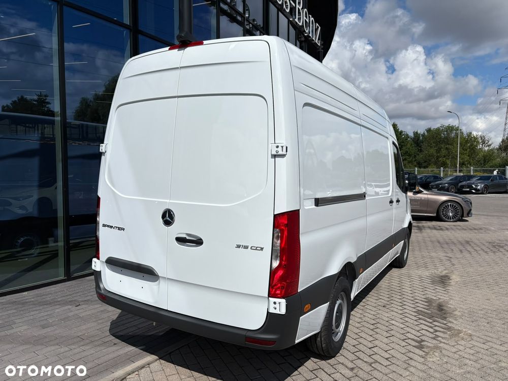 Mercedes-Benz Sprinter - 8