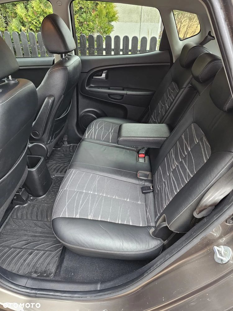 Kia Venga 1.4 L - 12