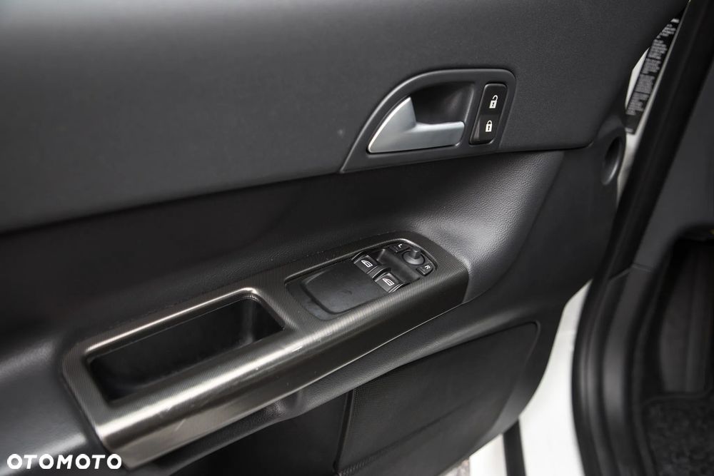 Volvo C30 2.0D R-Design - 28