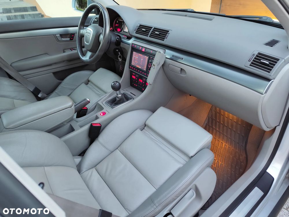 Audi A4 - 4