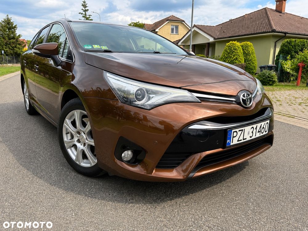 Toyota Avensis 2.0 D-4D Premium - 13