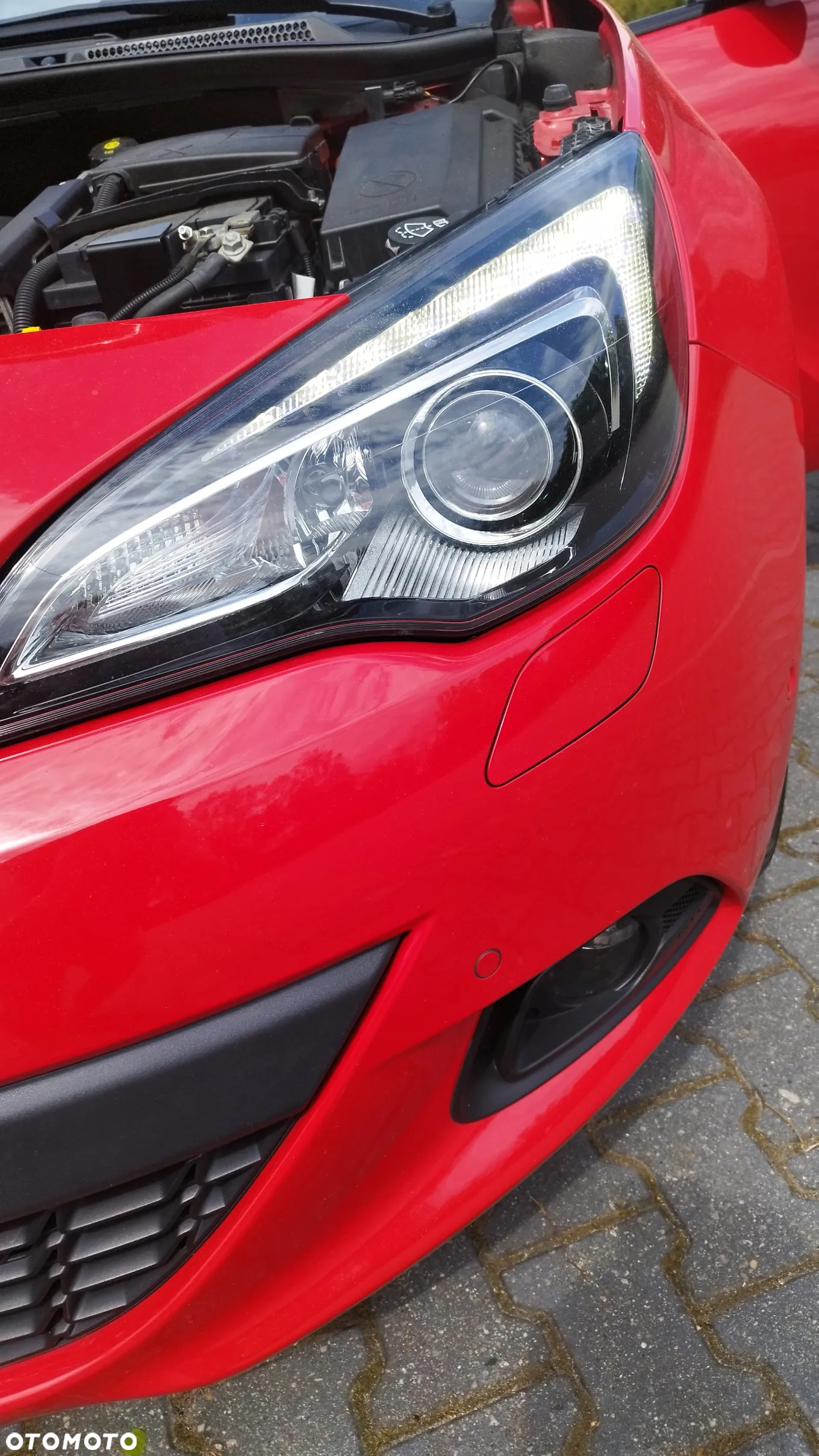 Opel Astra IV GTC 1.6 T Sport - 14