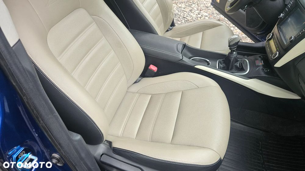 Toyota Avensis 1.8 Selection - 21