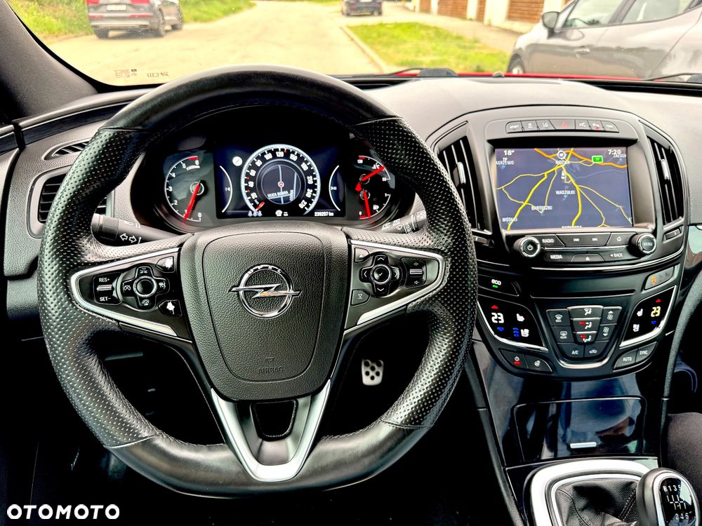 Opel Insignia - 22