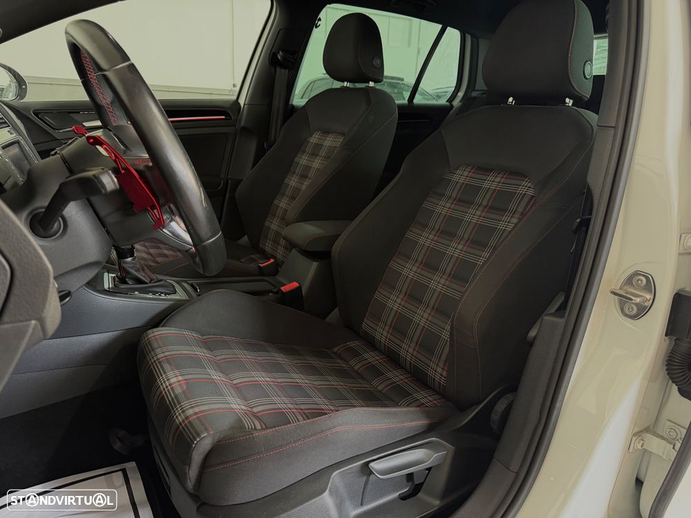 VW Golf GTI Performance BlueMotion DSG - 9