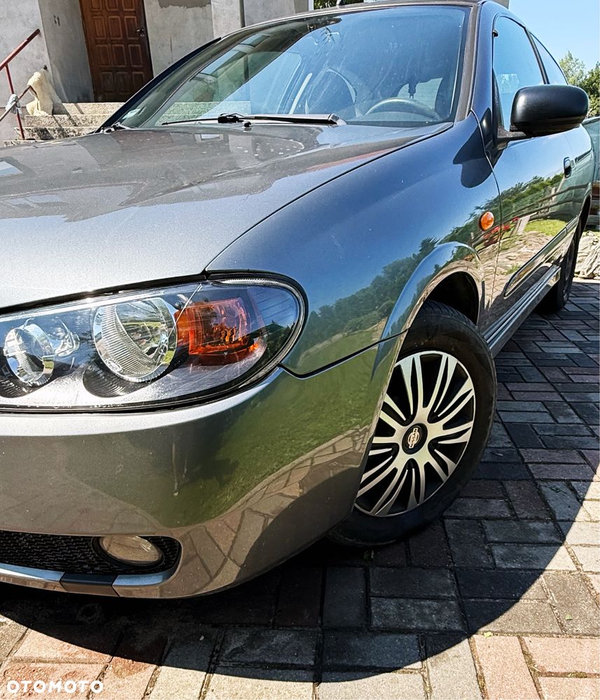 Nissan Almera - 1