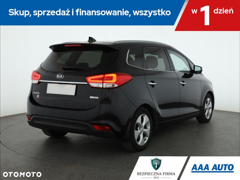 Kia Carens - 6