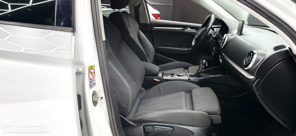 Audi A3 Limousine 2.0 TDI S-line S tronic - 32