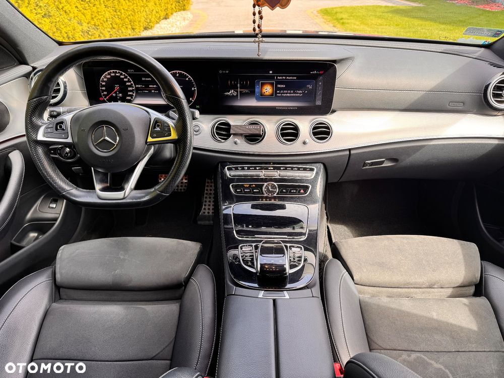 Mercedes-Benz Klasa E 220 d 4-Matic 9G-TRONIC - 5