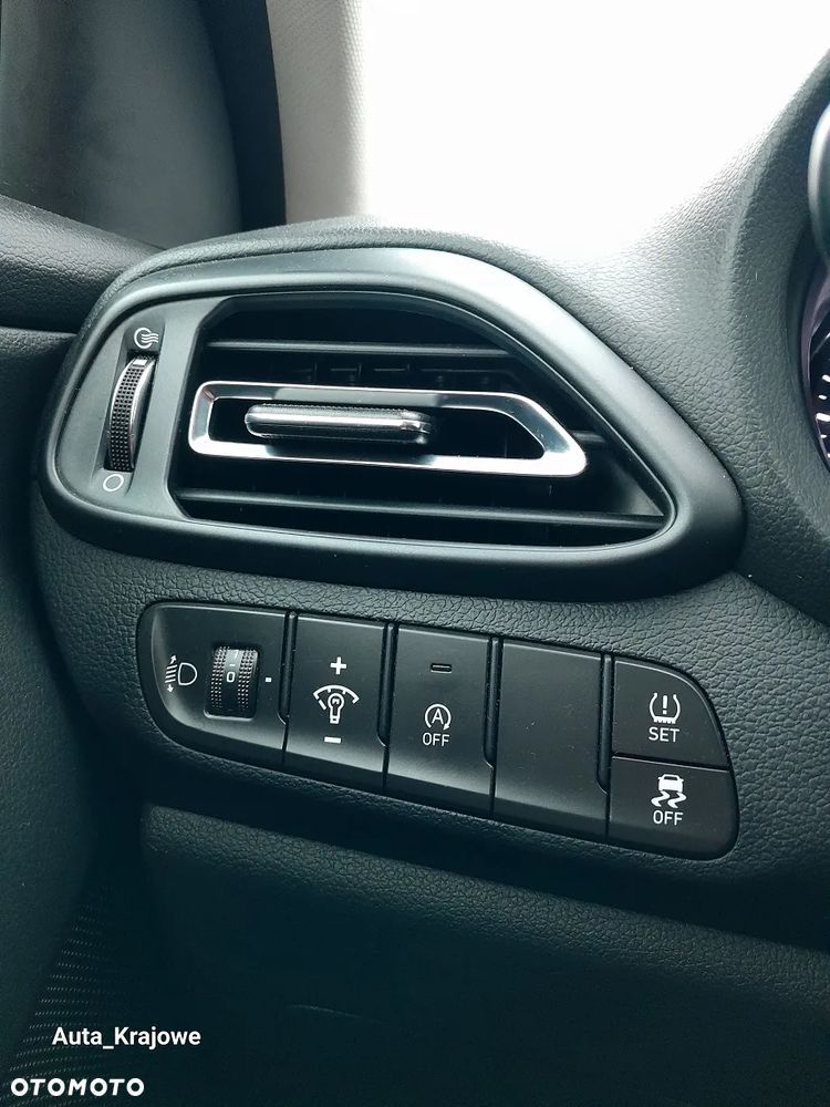 Hyundai i30 1.5 DPI Smart - 23