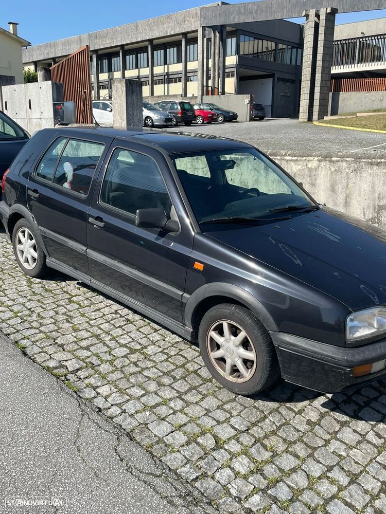 VW Golf - 4