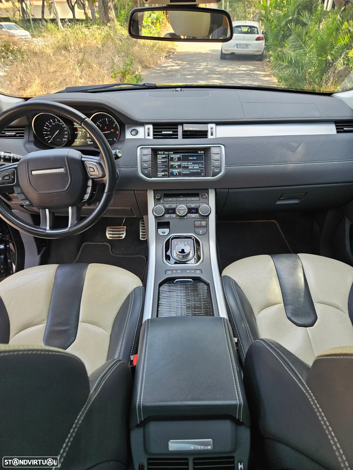 Land Rover Range Rover Evoque 2.2 SD4 Prestige Auto - 12