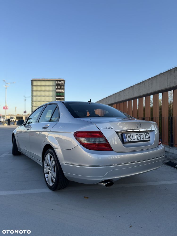 Mercedes-Benz C-Class 2010 photo 4