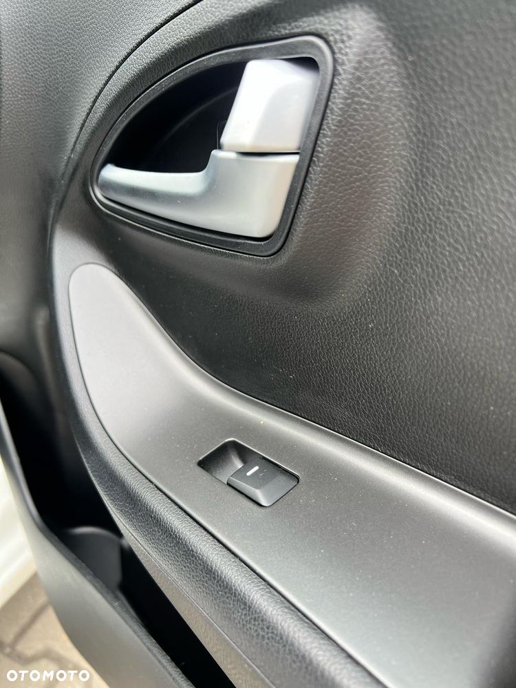 Kia Picanto 1.2 Dream Team Edition - 11