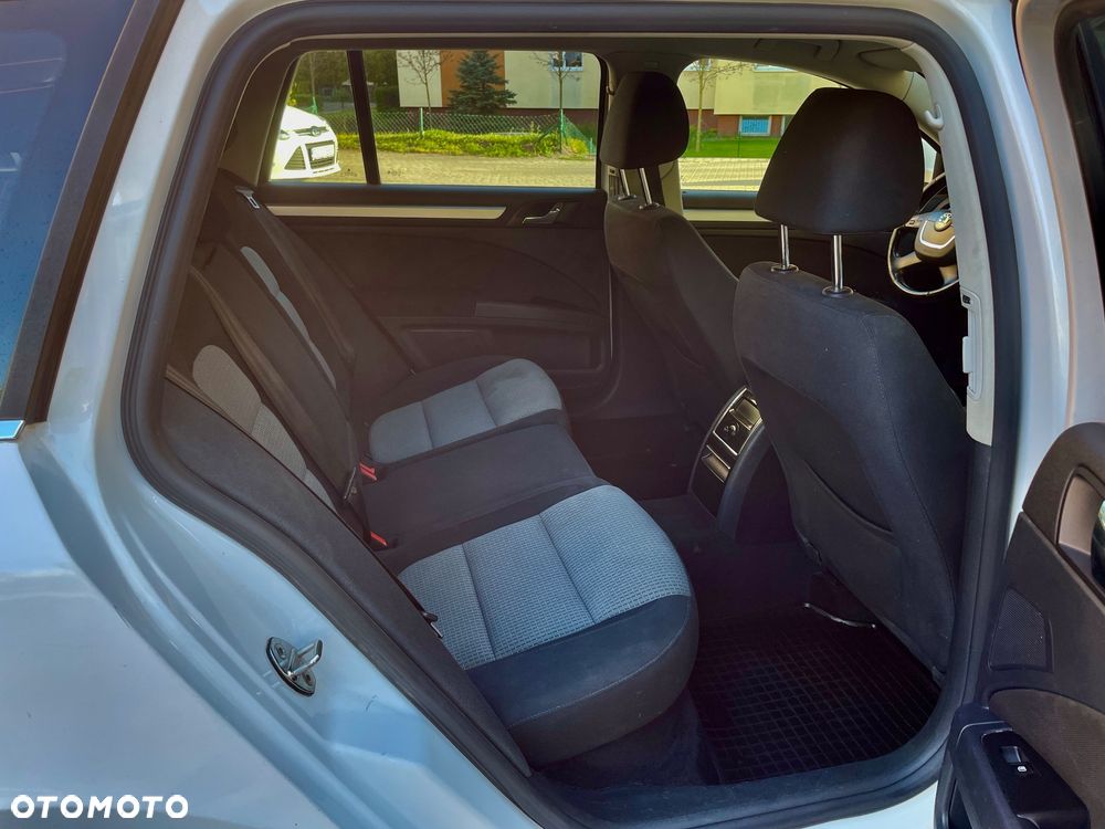 Skoda Superb 2.0 TDI Elegance - 15