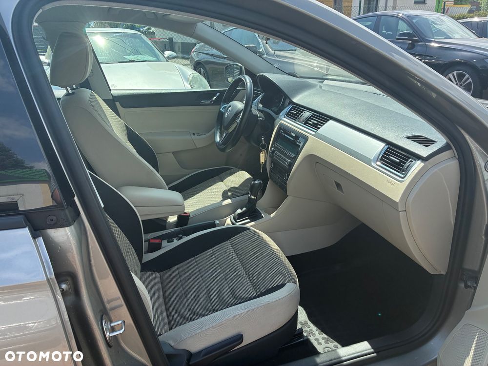 Skoda RAPID 1.4 TSI Elegance Max DSG - 9