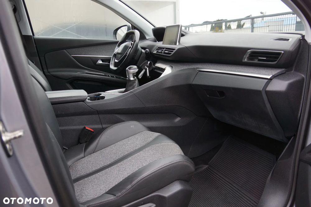 Peugeot 3008 2.0 HDi Active - 24