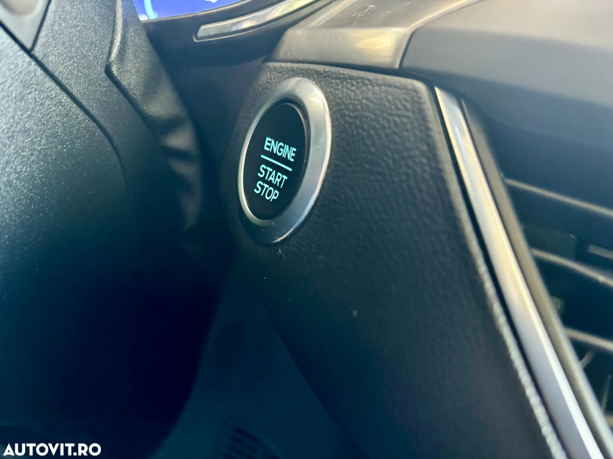 Ford Focus 1.0 EcoBoost Connected - 24