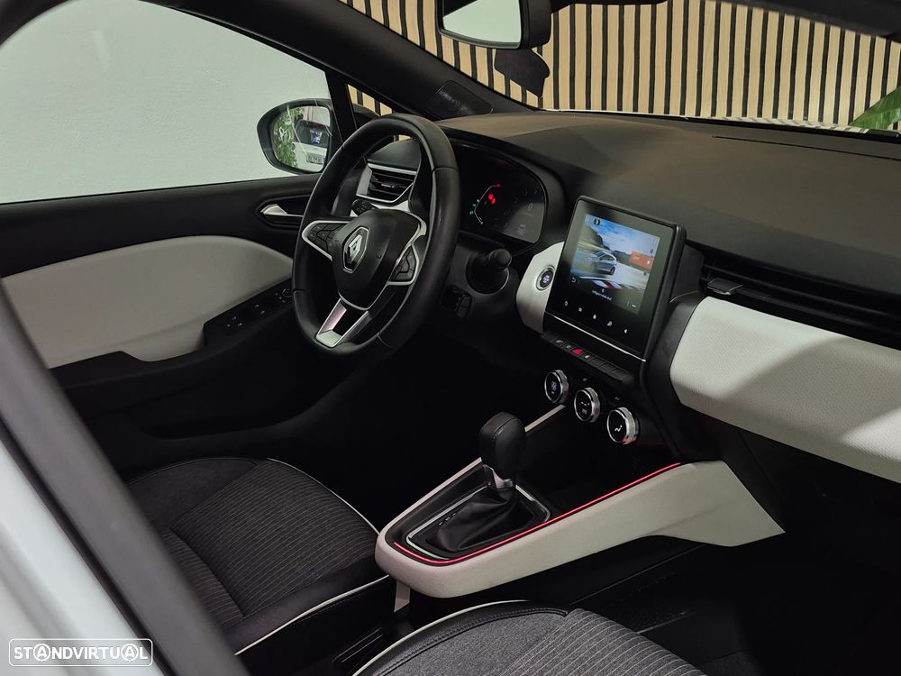 Renault Clio TCe 90 CVT TECHNO - 12