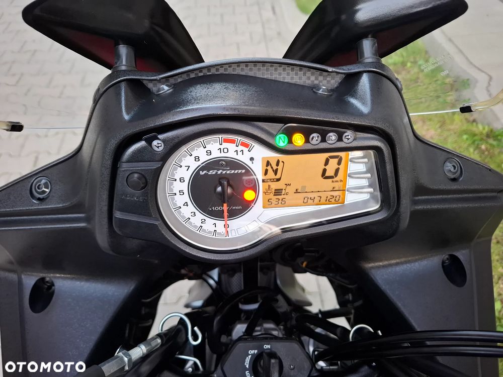 Suzuki V-STROM - 8