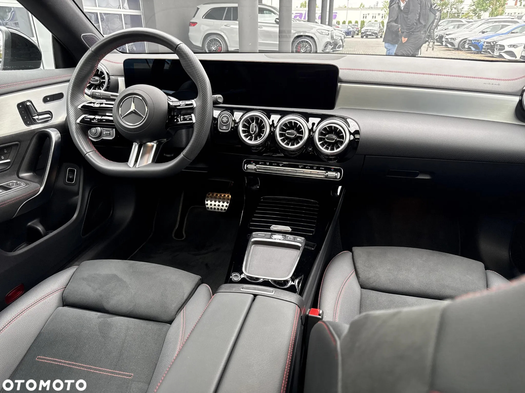 Mercedes-Benz CLA 200 d AMG Line 8G-DCT - 17