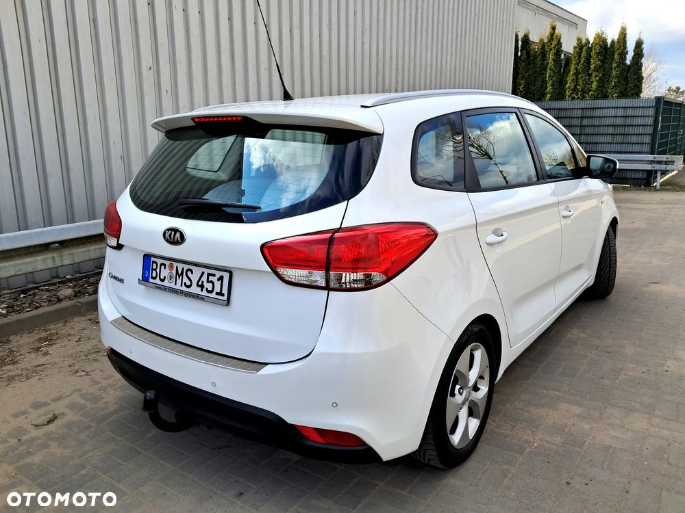 Kia Carens 1.6 GDI Dream Team Edition - 8