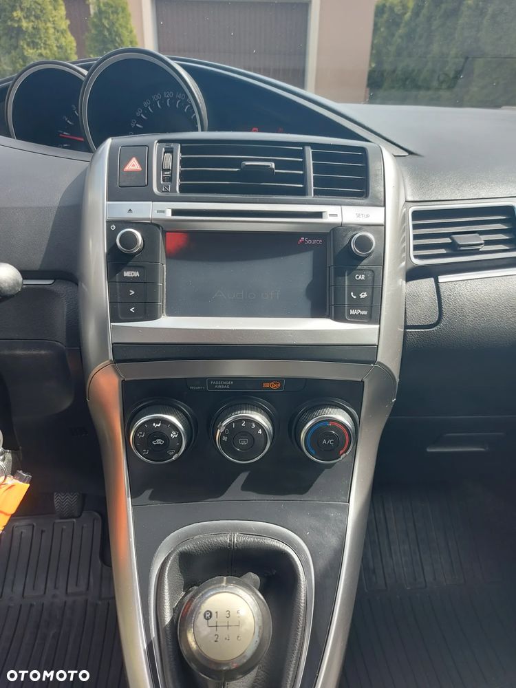 Toyota Verso 2.0 D-4D Active - 6