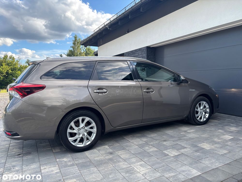 Toyota Auris - 4