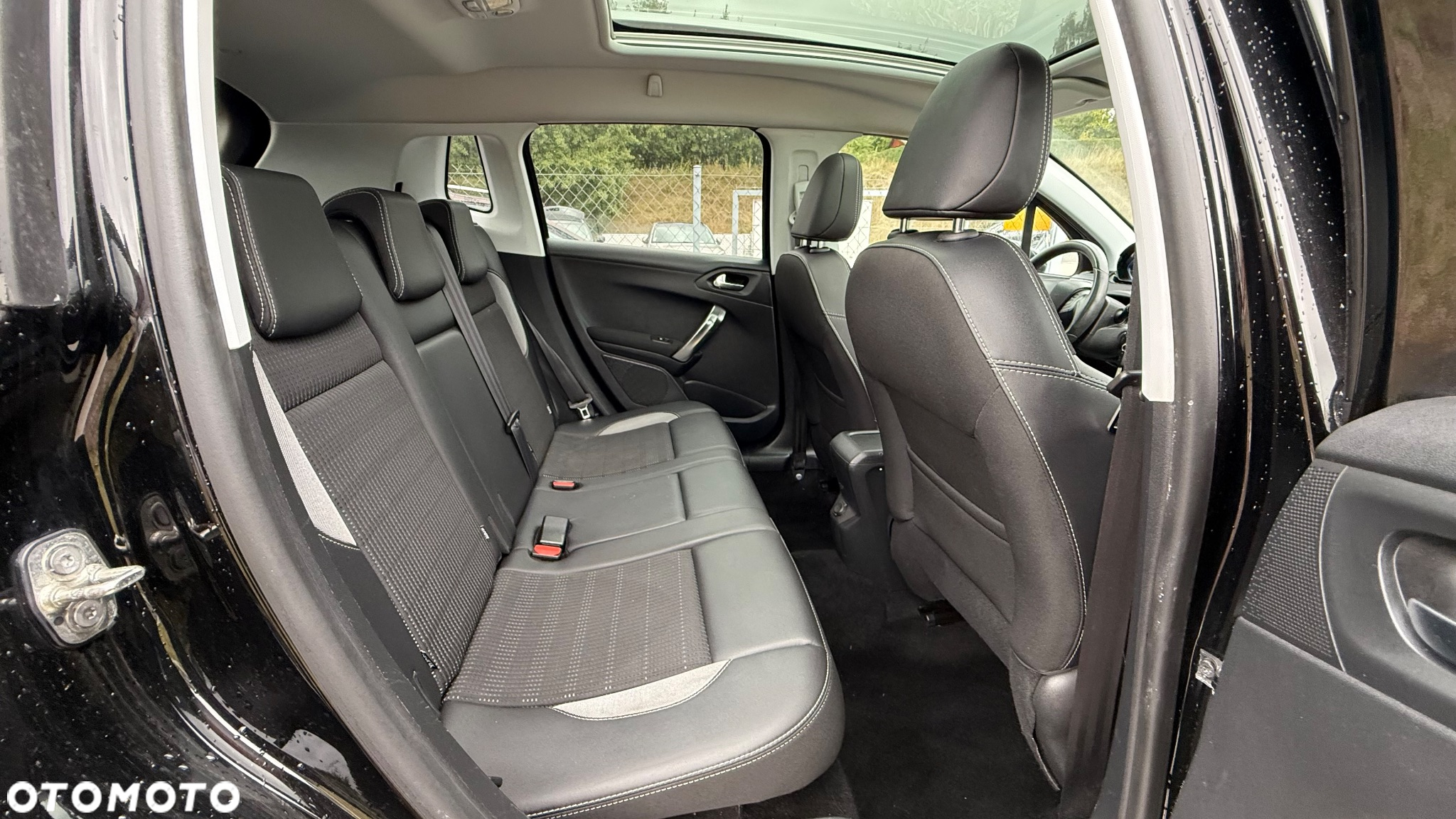 Peugeot 2008 1.6 BlueHDi Allure - 20