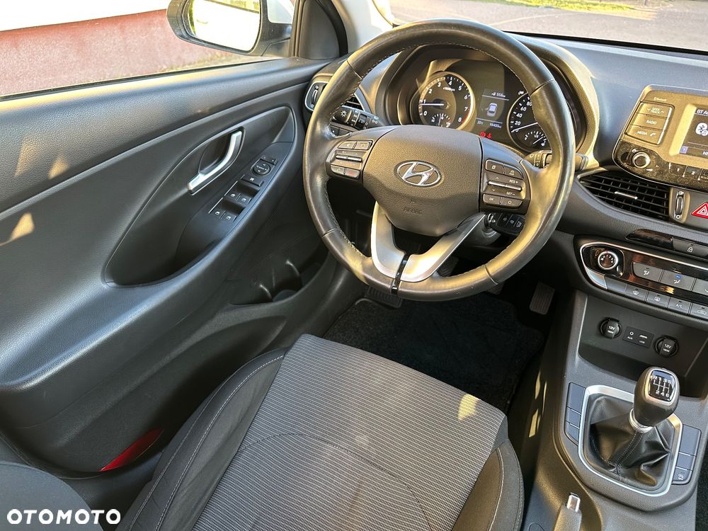 Hyundai i30 1.4 Classic + - 12