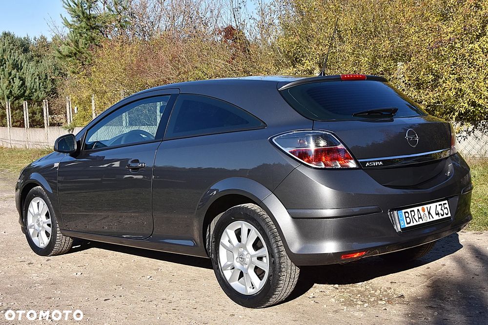 Opel Astra III GTC 1.4 Enjoy - 4