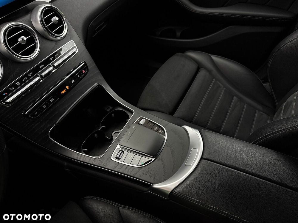 Mercedes-Benz GLC - 25